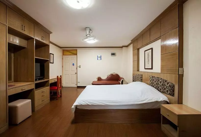 Hotel The Aiyapura Bangkok