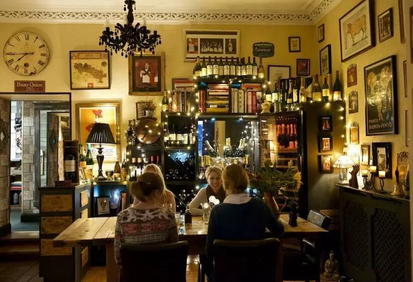 Отель Yann's At Glenearn House