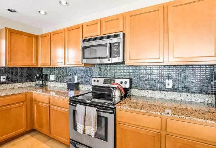 Курорт Palms Of Treasure Island Condo