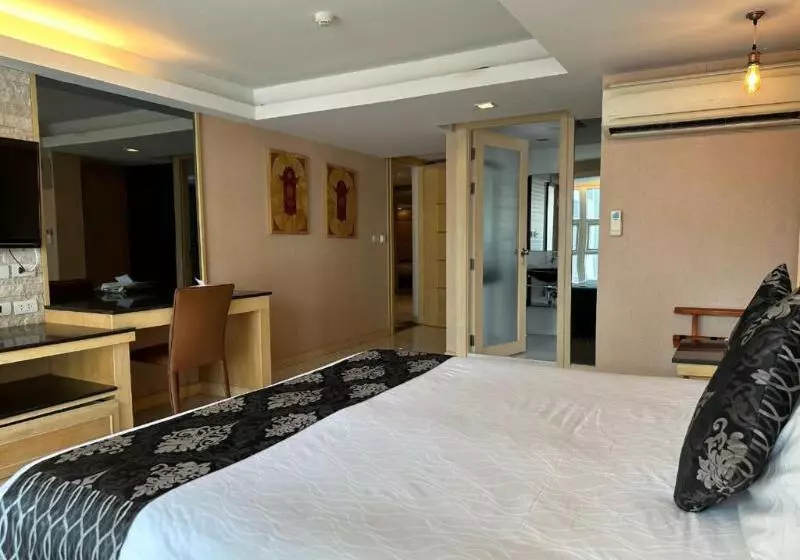Upar Hotels Sukhumvit 11 Nana