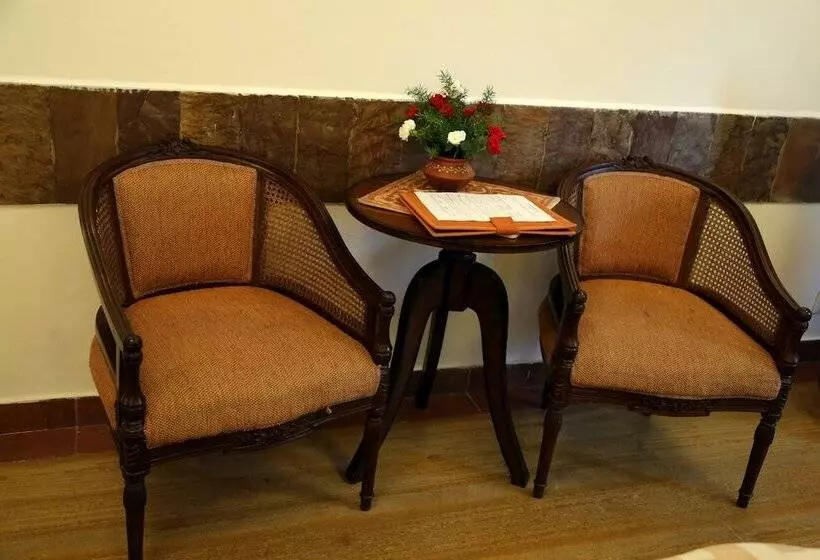 مبيت وإفطار The Estate Villa