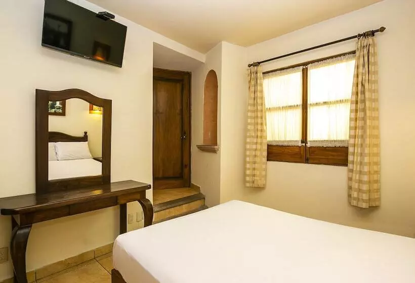 Casa Del Virrey Hotel And Suites