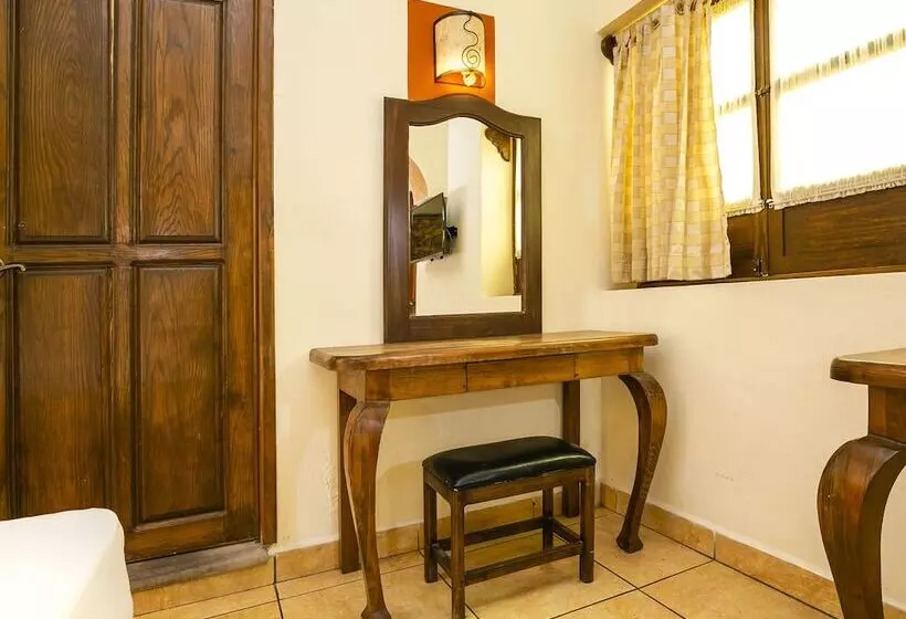 Casa Del Virrey Hotel And Suites