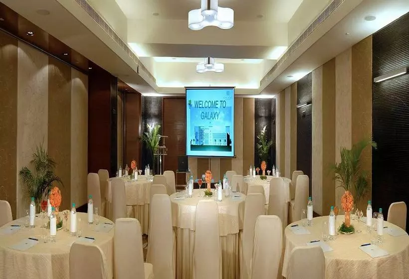 Galaxy Hotel - Shopping - Spa