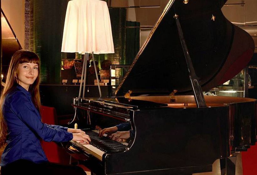 Galaxy Hotel - Shopping - Spa