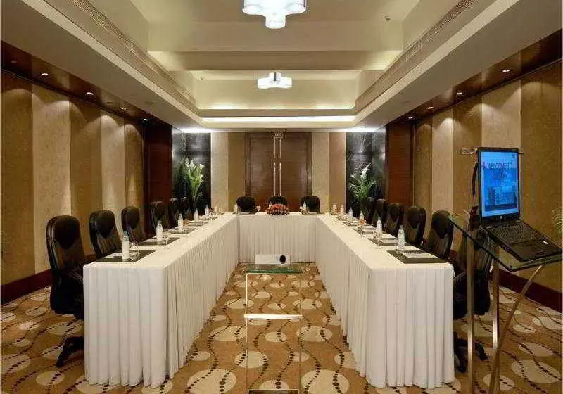 Galaxy Hotel - Shopping - Spa