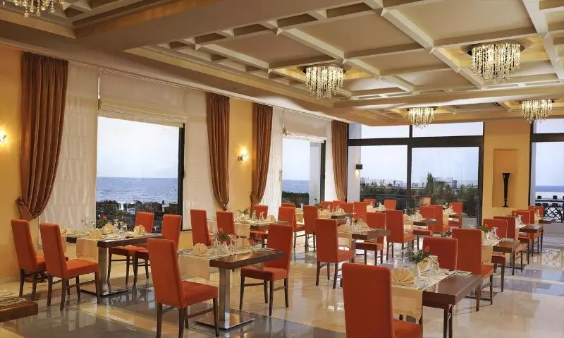 Grand Hotel Holiday Resort