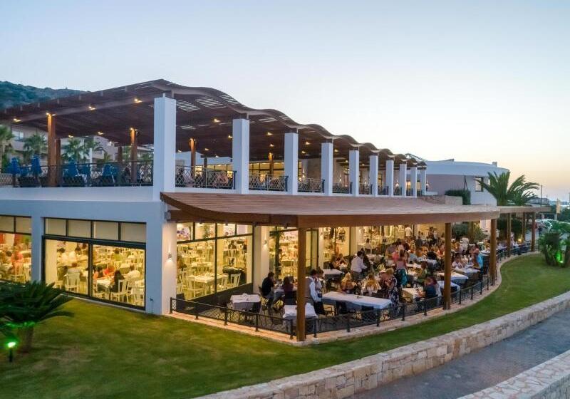 Grand Hotel Holiday Resort