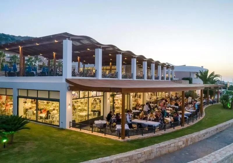 Grand Hotel Holiday Resort