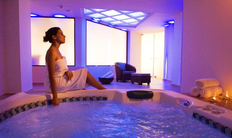 Grand Hotel Holiday Resort