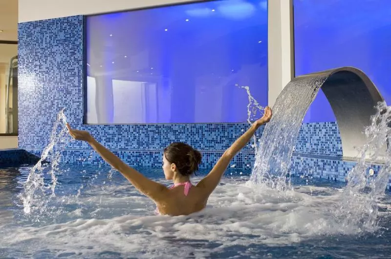 Grand Hotel Holiday Resort