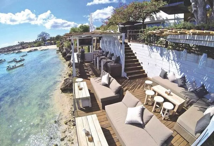 Szálloda Batu Karang Lembongan Resort & Spa