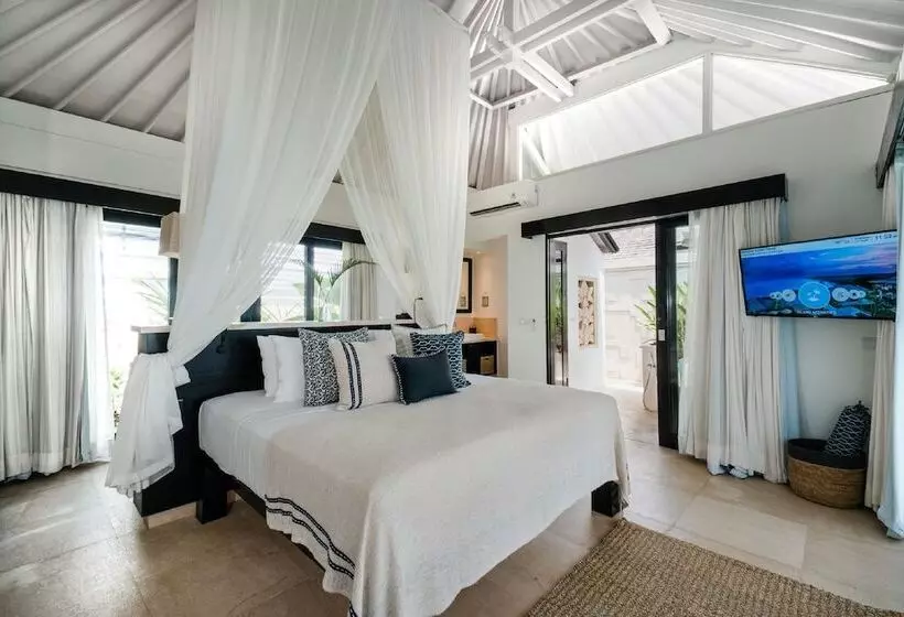 Szálloda Batu Karang Lembongan Resort & Spa