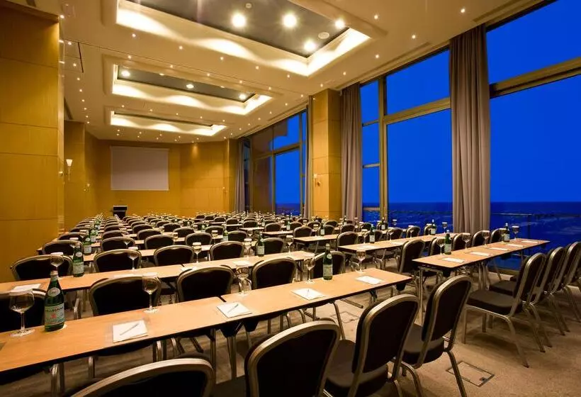 호텔 Elysium Resort & Spa