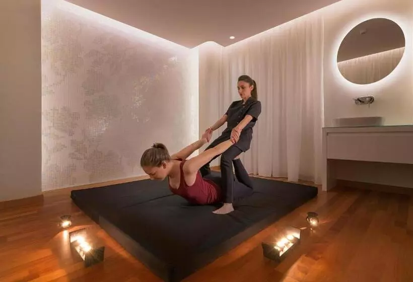 호텔 Elysium Resort & Spa