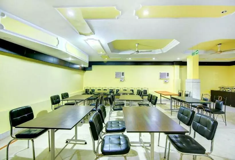 Fabhotel Le Heritage Karol Bagh