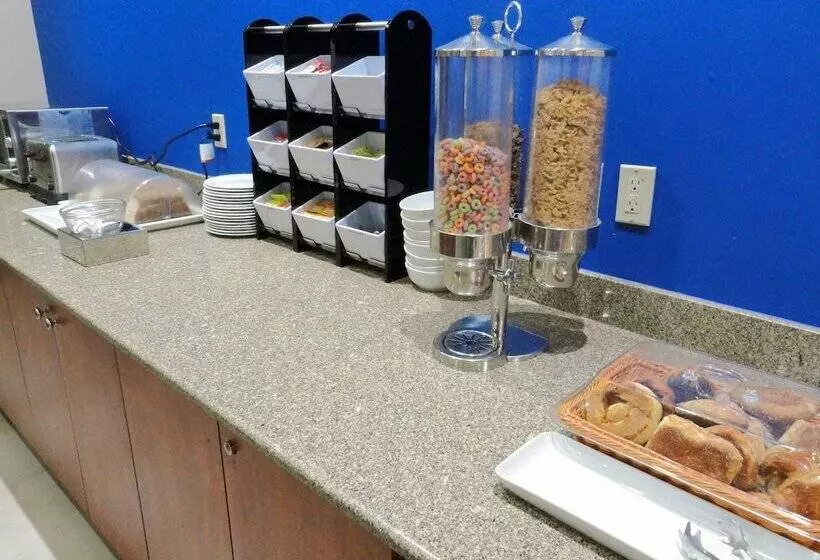 Hotel Holiday Inn Express & Suites Toluca Zona Aeropuerto, An Ihg