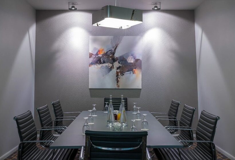 Maldron Hotel Dublin Airport