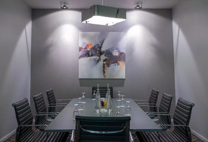 Maldron Hotel Dublin Airport