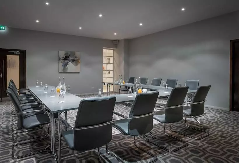 Maldron Hotel Dublin Airport