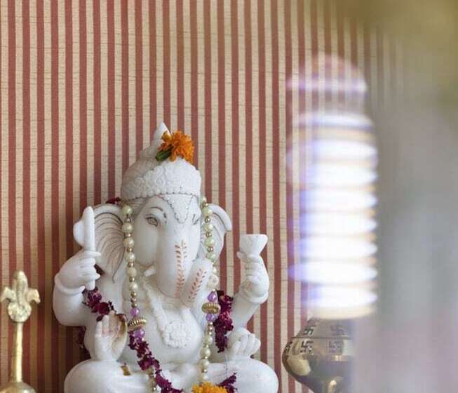 בית מלון כפרי Regale Inn