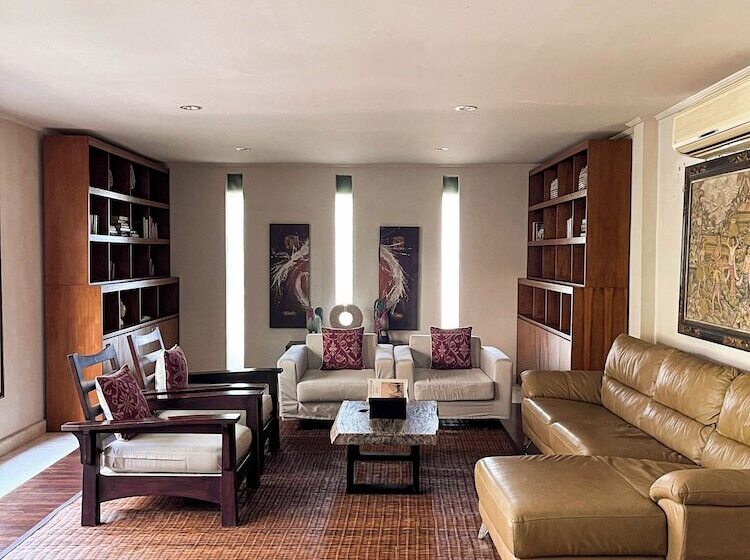 בית מלון כפרי The Ubud Village Resort & Spa