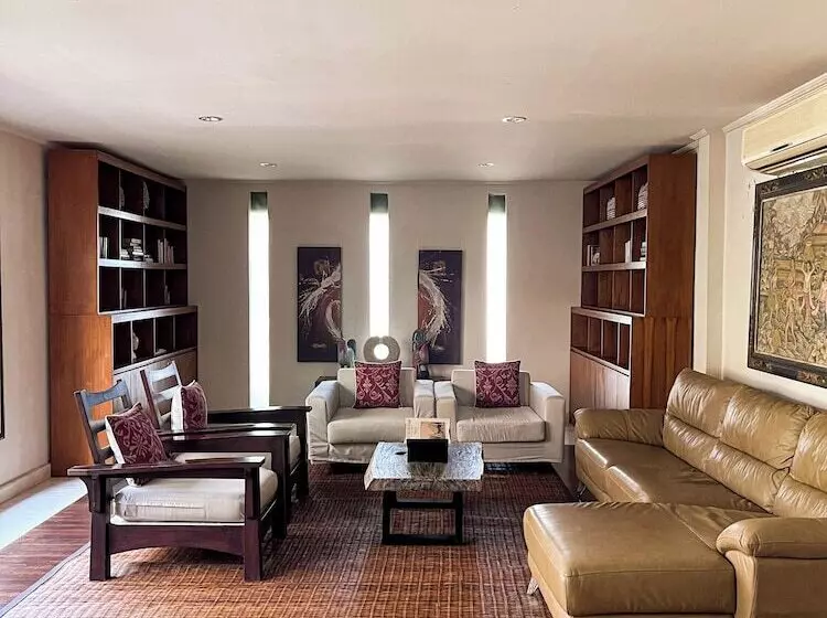 ホテル The Ubud Village Resort & Spa