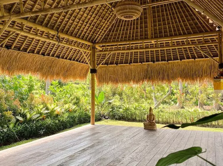ホテル The Ubud Village Resort & Spa