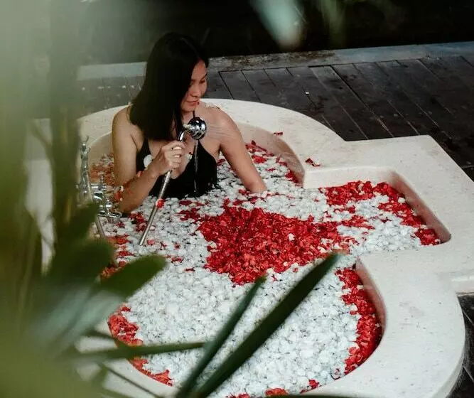 ホテル The Ubud Village Resort & Spa