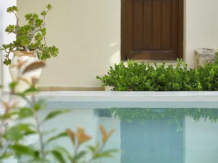 Iridachic Boutique Hotel & Spa