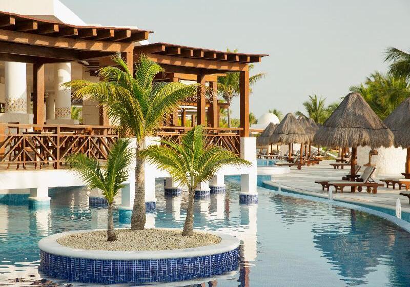 منتجع Excellence Playa Mujeres  All Inclusive  Adults Only