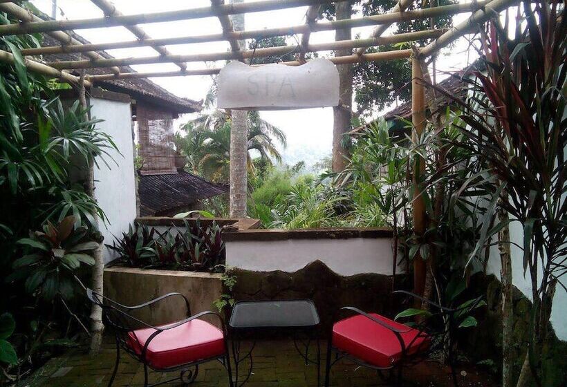 Taman Bebek Resort & Spa