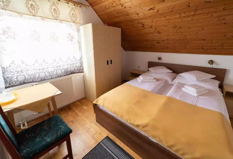 Aamiaismajoitus (B&B) Villa Lotus