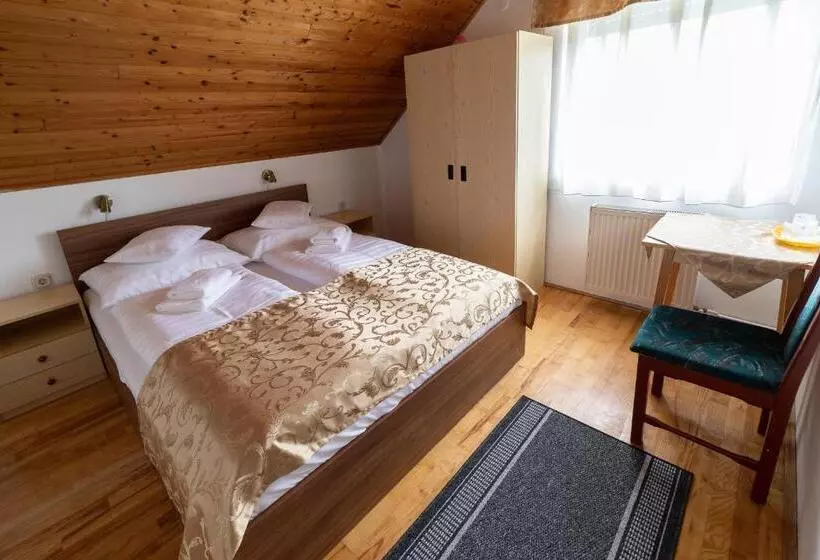 Aamiaismajoitus (B&B) Villa Lotus