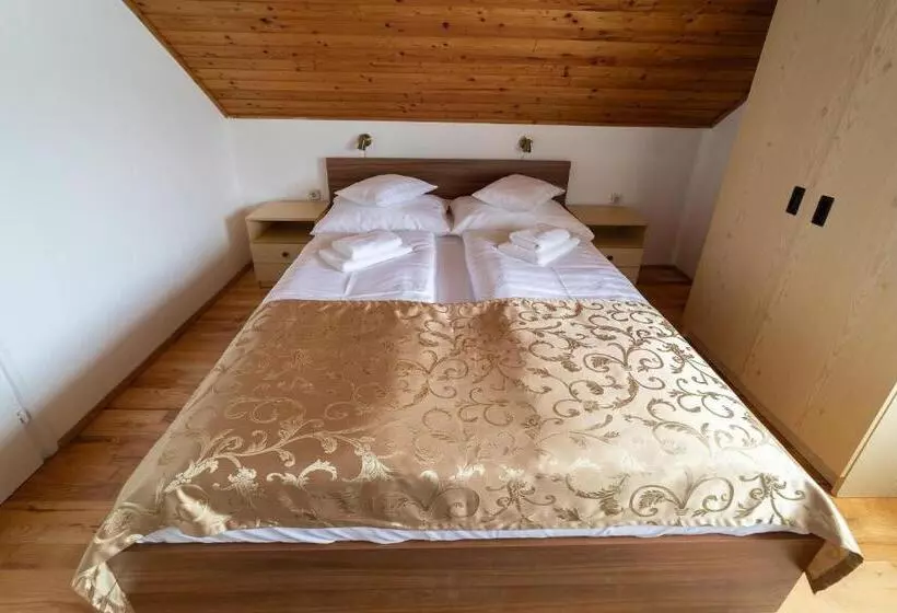 Aamiaismajoitus (B&B) Villa Lotus