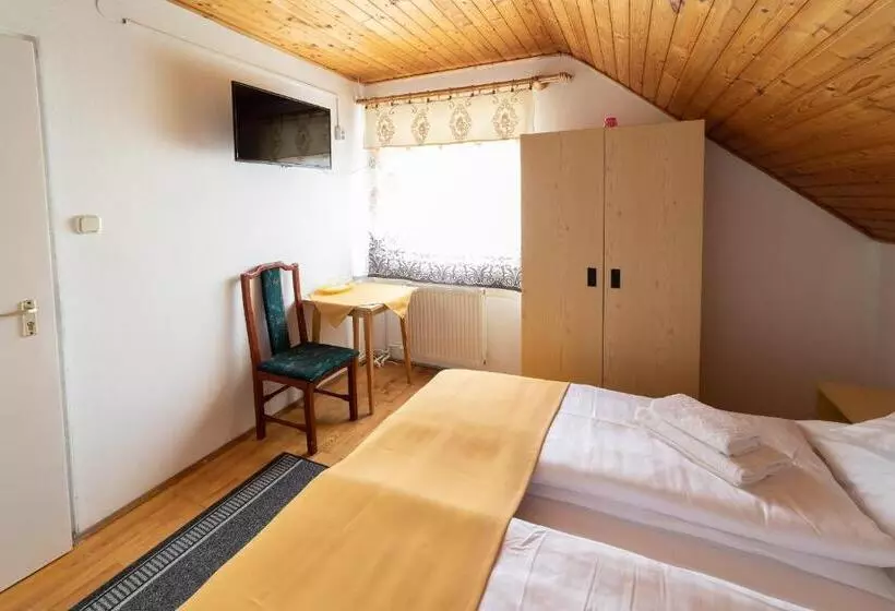 Aamiaismajoitus (B&B) Villa Lotus