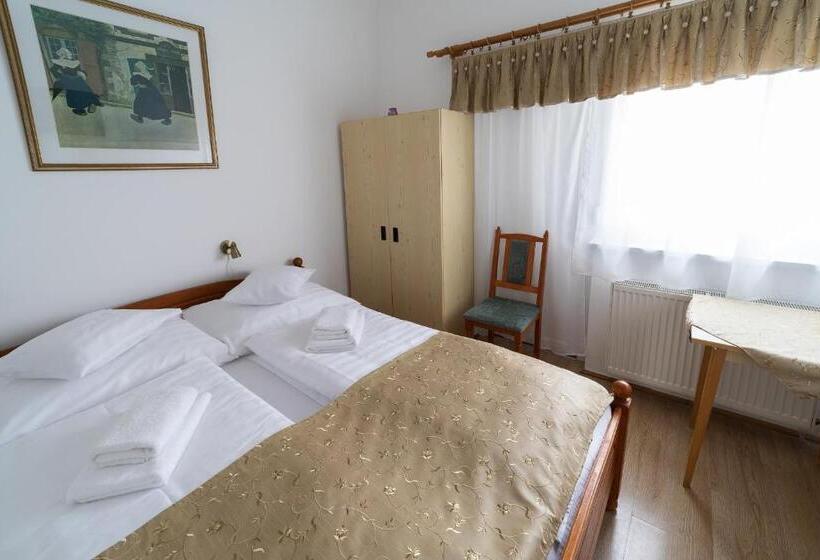 مبيت وإفطار Villa Lotus