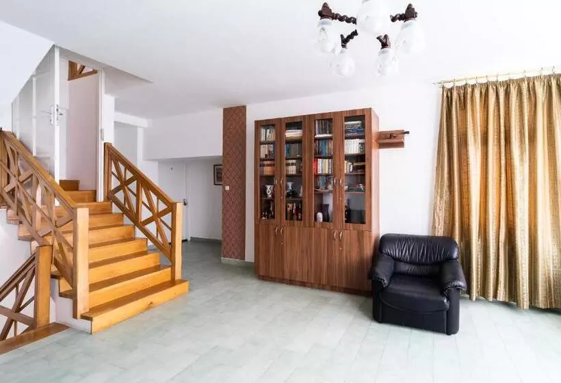 Aamiaismajoitus (B&B) Villa Lotus