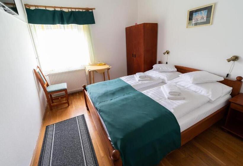 مبيت وإفطار Villa Lotus