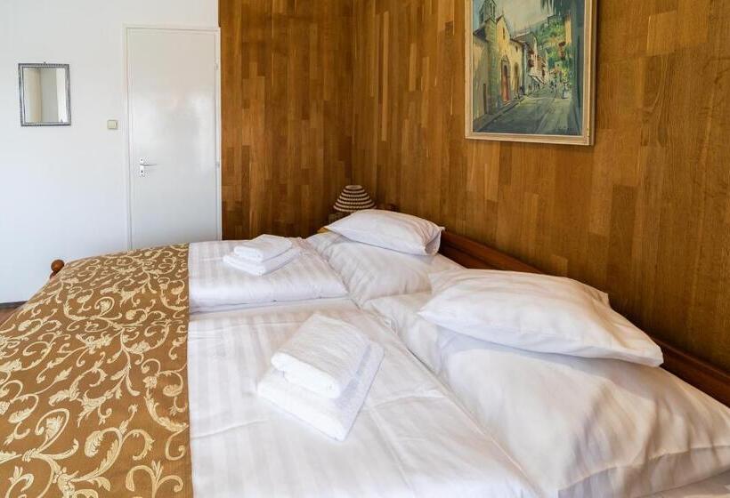 مبيت وإفطار Villa Lotus