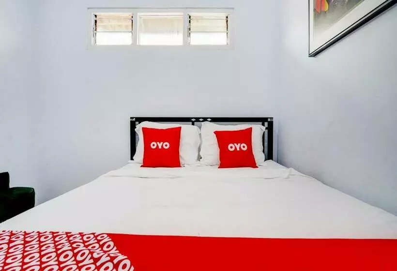Hotelli Oyo 90237 Ar 20 Guest House Syariah