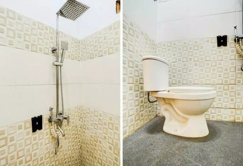 Hotelli Oyo 90237 Ar 20 Guest House Syariah