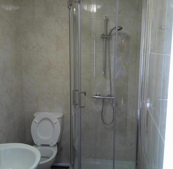 בית מלון כפרי The Crown