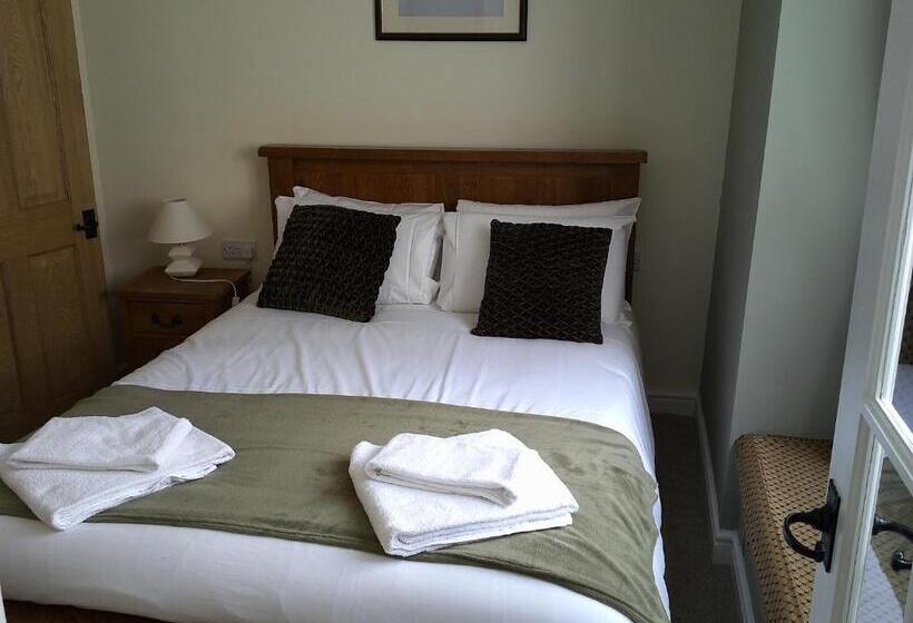 בית מלון כפרי The Crown