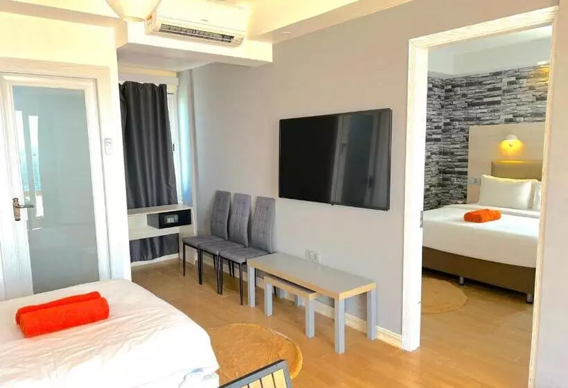 پانسیون Icom Marina Sea View