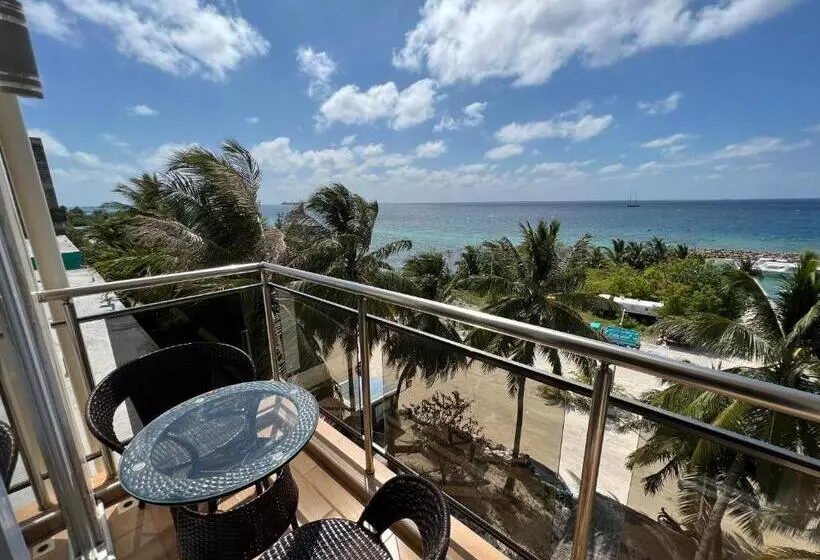 پانسیون Icom Marina Sea View