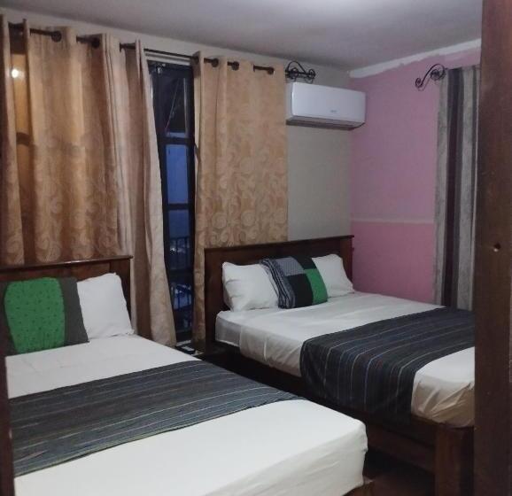 تختخواب و صبحانه El Almendro