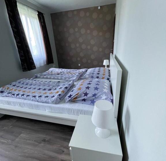 Bed and Breakfast Zöldház Panzió