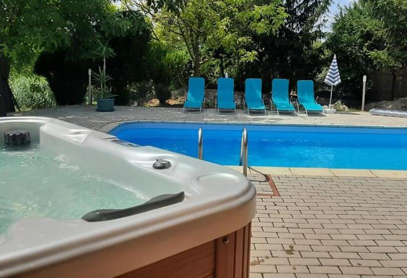 Bed and Breakfast Zöldház Panzió