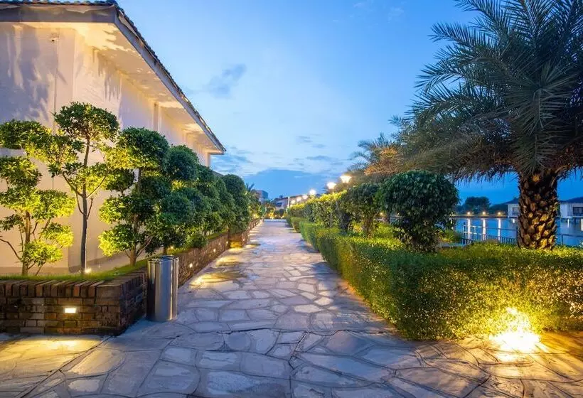 هتل Lumbini Palace Resort